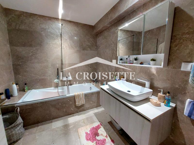 Triplex S+3 avec jardin et piscine couverte à La Soukra